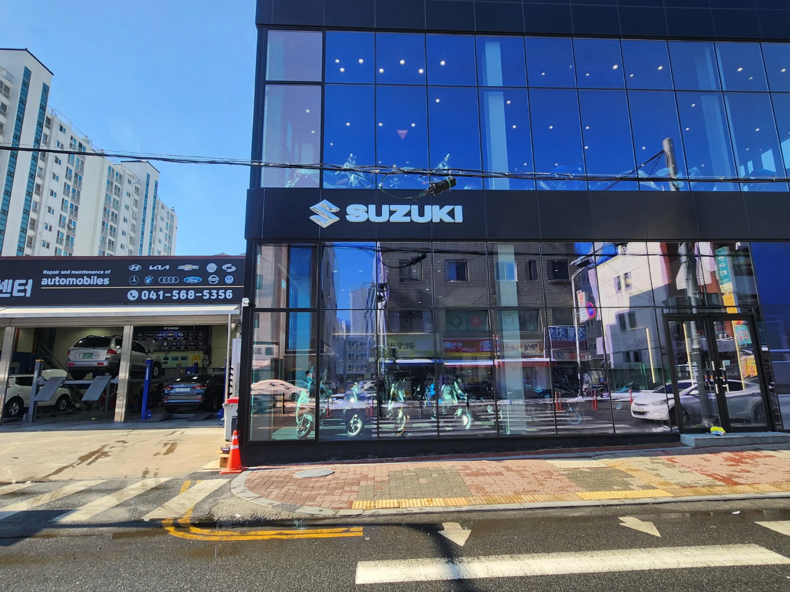 스즈키월드 천안 3D 채널 사인 간판 완공 사진